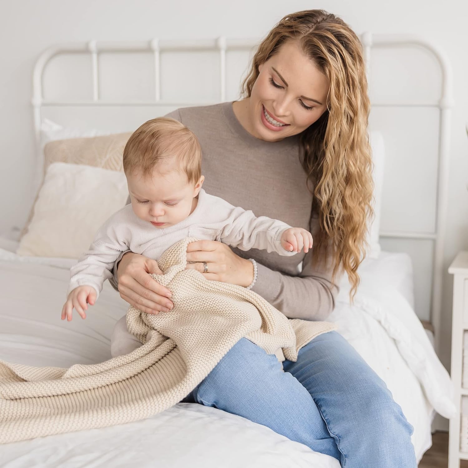 Knitted Baby Blanket in Beige - Natemia