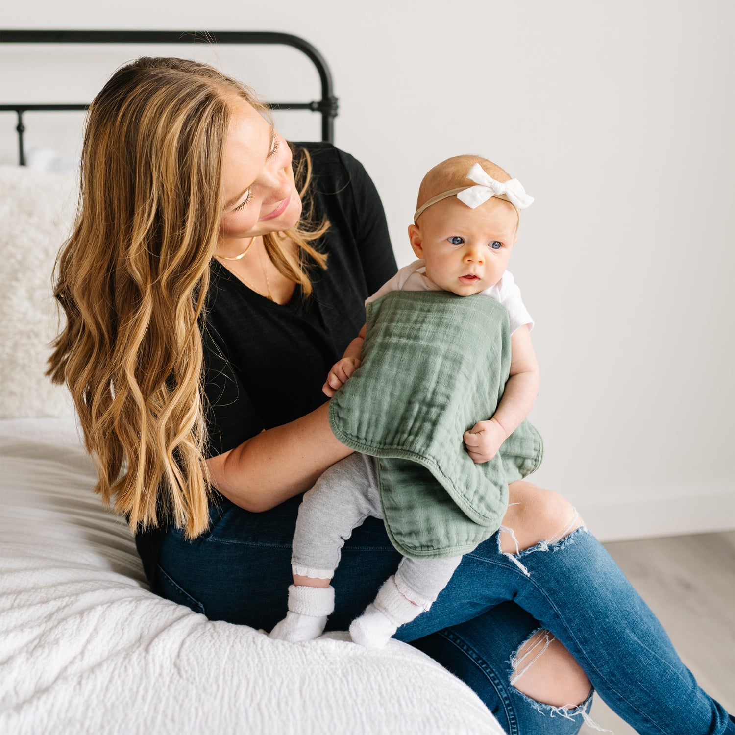 Ultra Soft Muslin Bamboo Burp Cloths - 3 Pack - Natemia