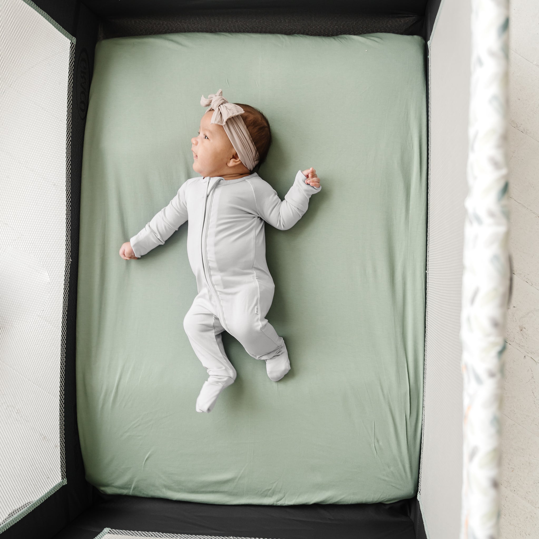 Pack and play mini crib best sale