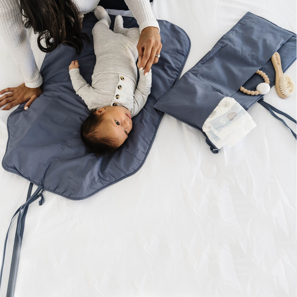 On The Go Portable Changing Pad- Folkstone Gray - Natemia